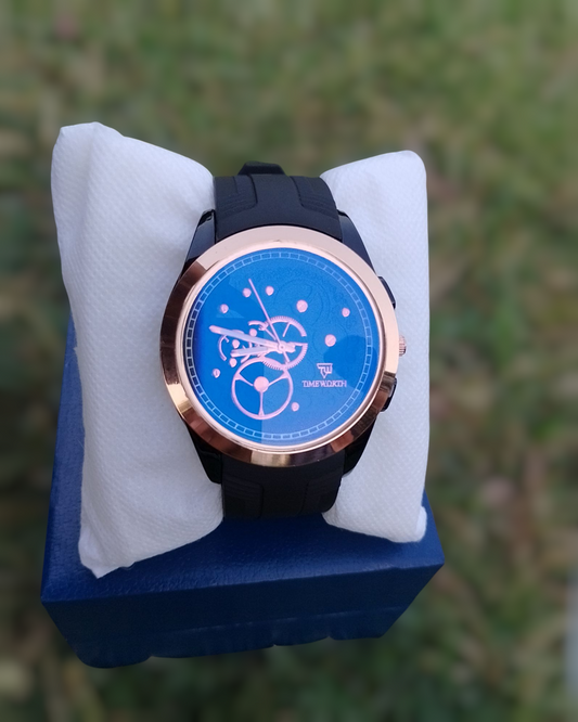 Men’s Golden Dial Strap Watch – Luxury Meets Style